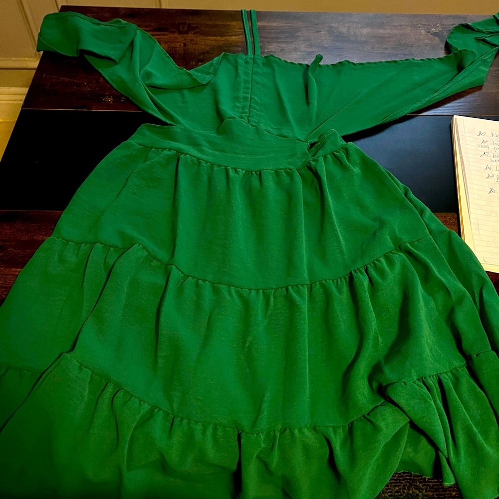 NEW! Green summer tie in the back dress! 😍